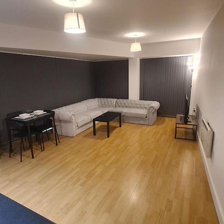 Homestay By Bic Melbourne 14 - Leeds Морли Екстериор снимка